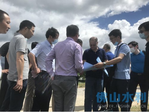 市水利局组织召开高明区崇步二站重建工程初步设计技术审查会690.jpg