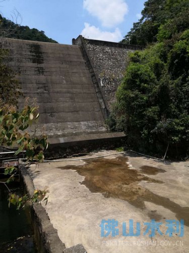 佛山市水利局网站信息发布审批表-市水利局赴三水开展小型水库暗访检查工作440.jpg