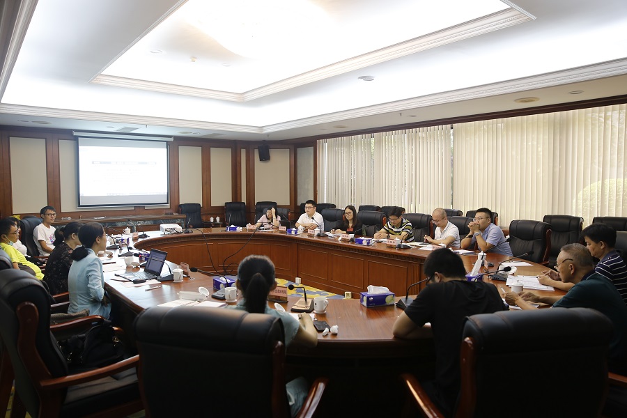 重点行业企业用地调查专题调研座谈会照片.JPG