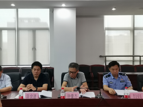 钟豪杰部长分析疫情防控风险.jpg