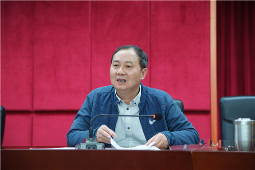 1钟国强书记代表领导班子作述职报告.JPG